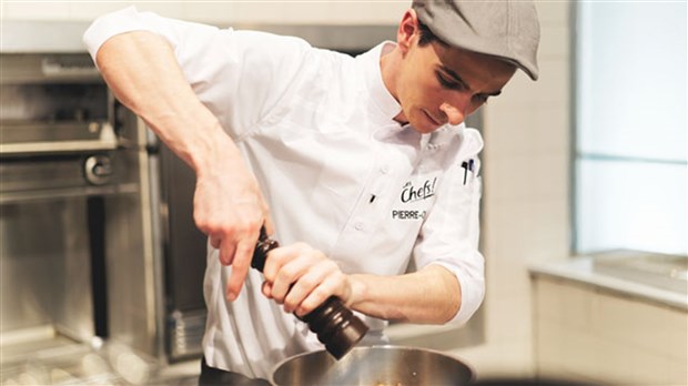 Pierre-Olivier Pelletier cuisine au Marché public des Basques