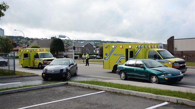 Collision mineure sur le boulevard Armand-Thériault