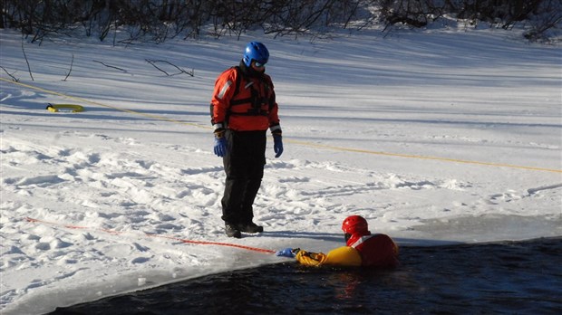 Formation en sauvetage sur glace