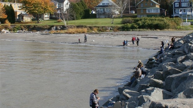 Sur la ligne de l’histoire, venez pêcher l’éperlan au quai de Notre-Dame-du-Portage