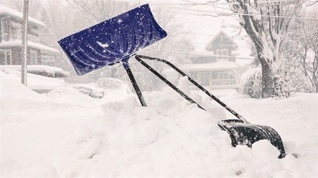 Défense de jeter la neige d’une entrée sur un chemin public 