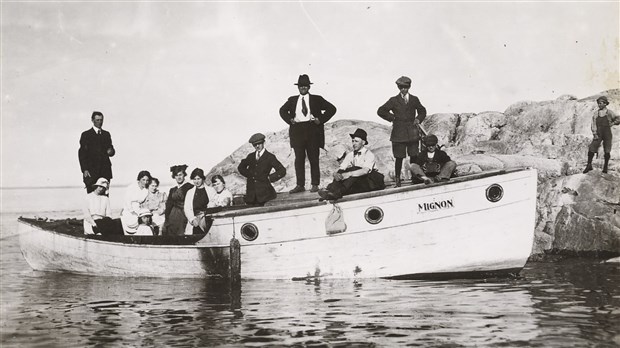 Exposition photo : un siècle de labeur et de tourisme dans les îles