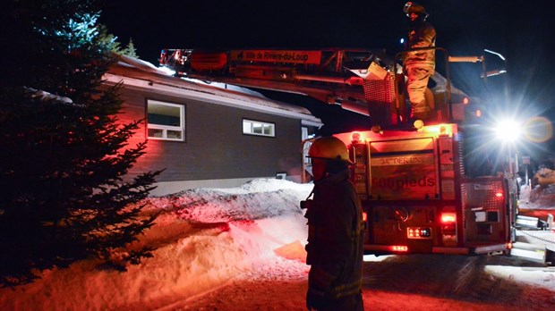 Feu de cheminée sur la rue Beaubien