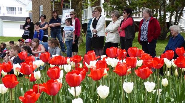 Cérémonie de floraison au jardin Célébration du 150e de la paroisse Saint-David de Sully