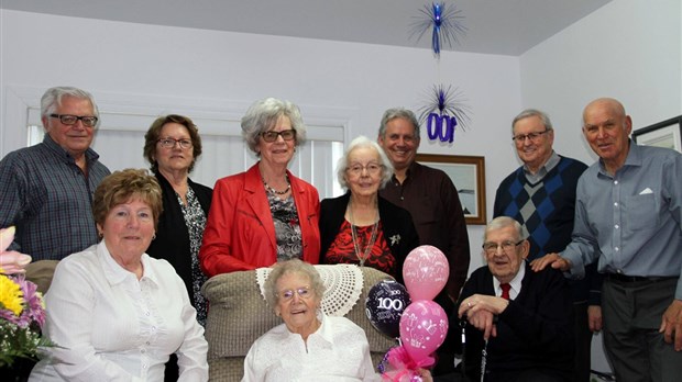 Félicitations à dame Hélène Roy pour ses 100 ans !