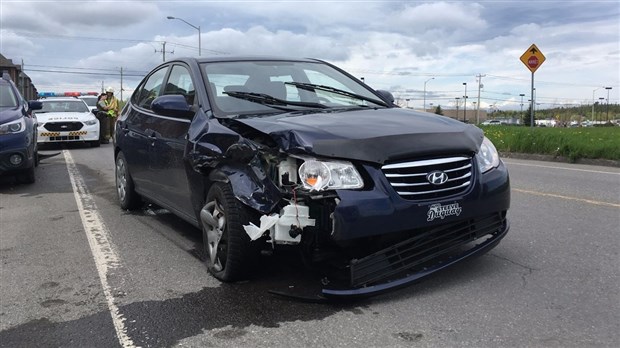 Collision avec une voiture stationnée à Rivière-du-Loup 