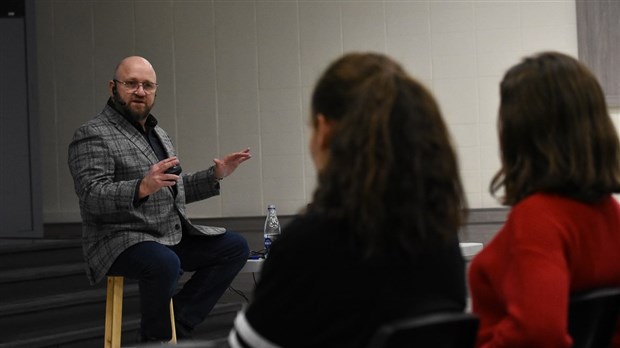 Des jeunes inspirés par le Dr Sylvain Guimond