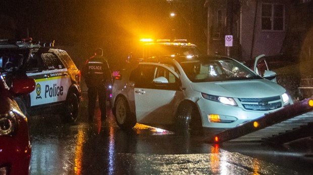 Ivre, il percute une voiture stationnée à Rivière-du-Loup 