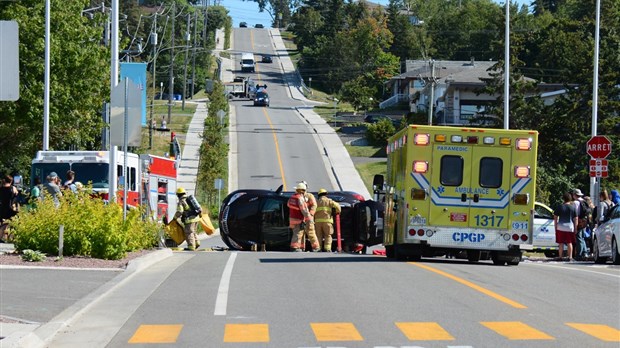 Spectaculaire accident à Rivière-du-Loup