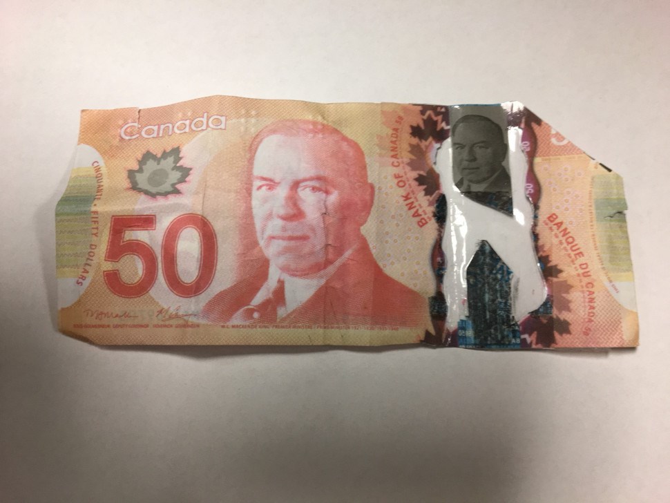 De faux billets de 100 $ américains en circulation à Québec