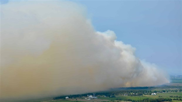 Incendie : sous contrôle et contenu pour le moment