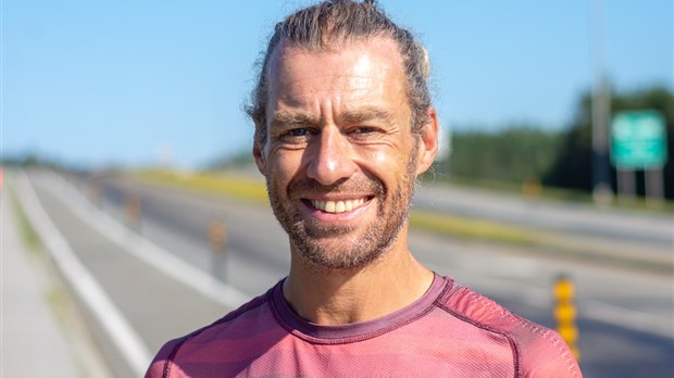 De Percé à Montréal à la course : Joan Roch poussé par toute une communauté de coureurs 