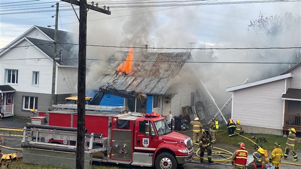 Un incendie détruit une maison à Rivière-Bleue