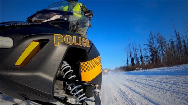 Plusieurs constats d’infractions remis à un motoneigiste à Mont-Carmel