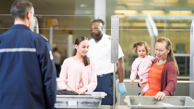 Trucs pratiques pour prendre l'avion en famille