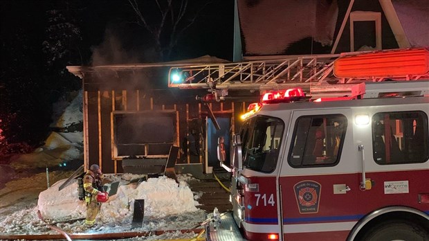 Un corps retrouvé dans une maison en flammes à Notre-Dame-du-Portage