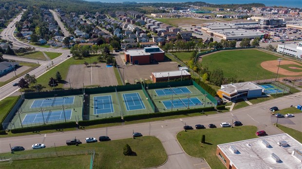 Le Club de tennis de Rivière-du-Loup devance sa programmation