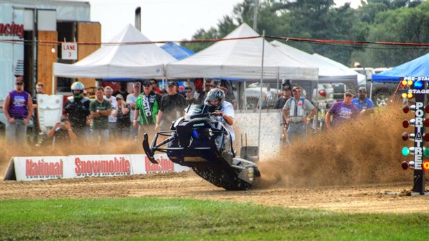 Un festival pour les passionnés d’accélération sur gazon 