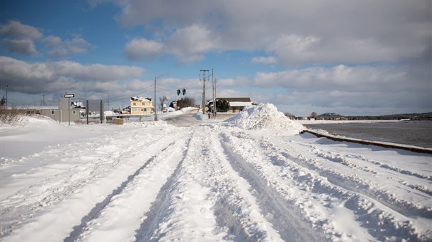 Déneigement à la Pointe : le MTQ et la Ville de Rivière-du-Loup se renvoient la balle