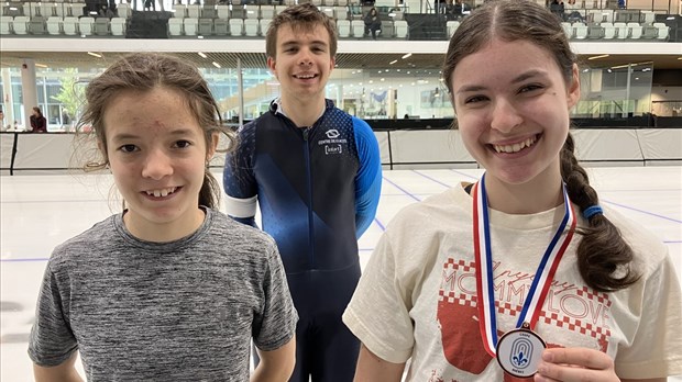 Trois médailles pour les Loupiots à la Coupe Québec longue piste