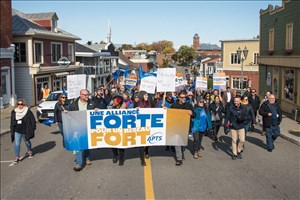 Des manifestants dénoncent le projet Complexe santé Rivière-du-Loup