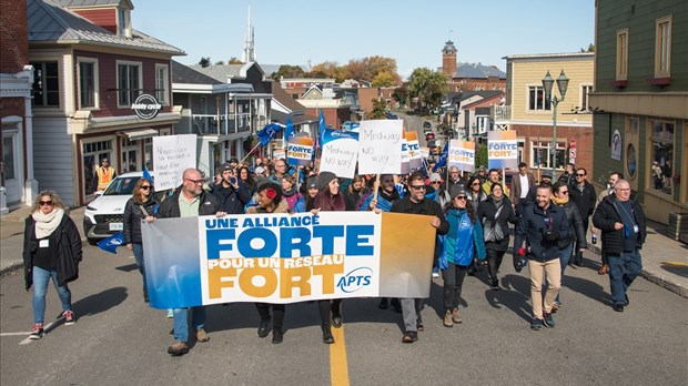 Des manifestants dénoncent le projet Complexe santé Rivière-du-Loup