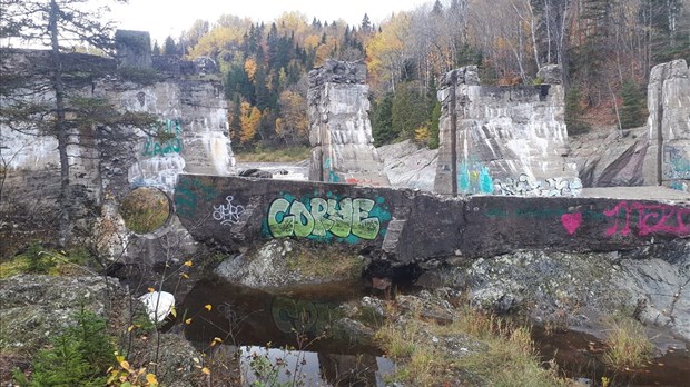 Des biens patrimoniaux vandalisés à Notre-Dame-des-Neiges