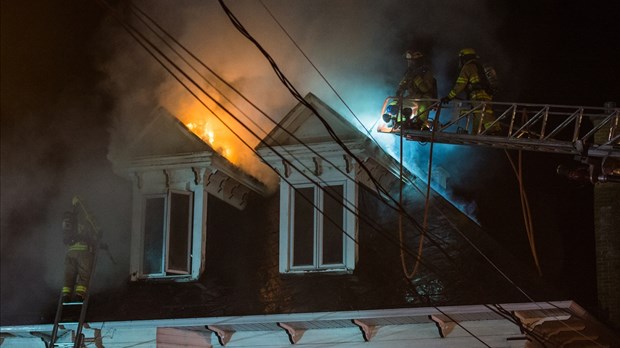 Un incendie éclate dans un immeuble à logements à Rivière-du-Loup