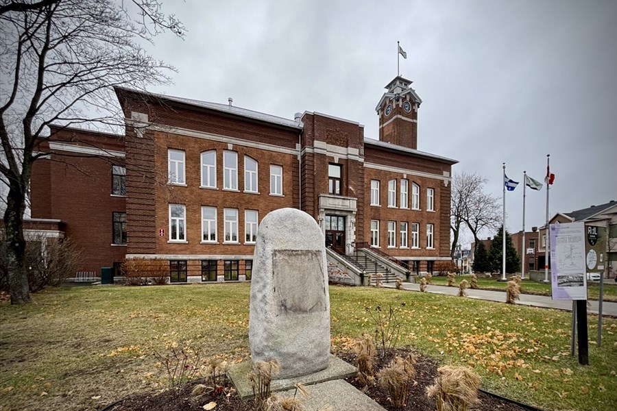 Une plaque historique dérobée à Rivière-du-Loup 