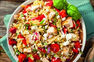 Salade d’orzo et de poulet grillé