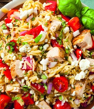 Salade d’orzo et de poulet grillé