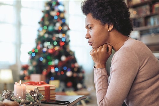 Comment apaiser la douleur du premier Noël sans un être cher?