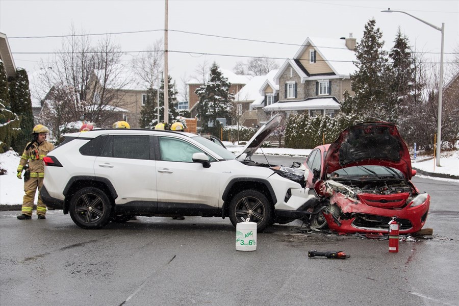 Collision latérale dans un quartier résidentiel de Rivière-du-Loup 