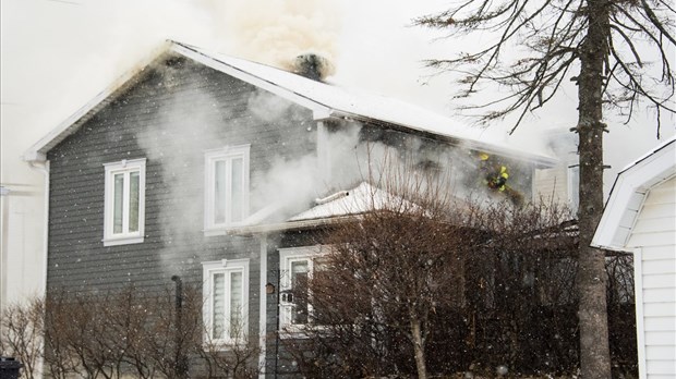 Un incendie se propage à une résidence de Rivière-du-Loup