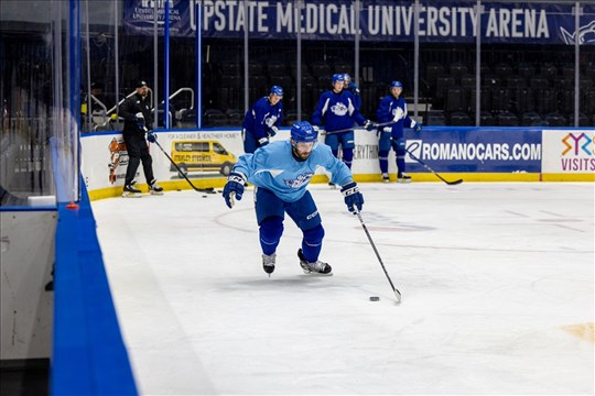 Un premier match pour Gabriel Dumont en 2024-2025