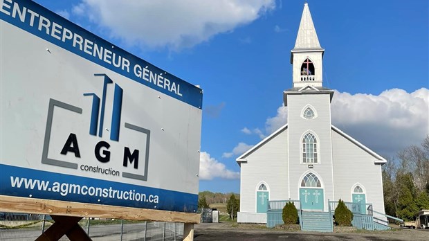 Début du chantier à l’église de Lac-des-Aigles