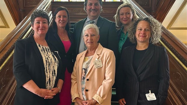 La ministre régionale et les députés du Bas-Saint-Laurent rendent hommage à la démarche COSMOSS