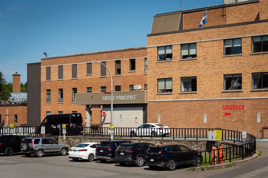 Crise de l’obstétrique à l'hôpital Notre-Dame-du-Lac : le PQ demande au ministre Dubé d'agir 