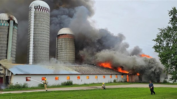 Le Ferme Benoit Morneau de Kamouraska victime d'un incendie majeur