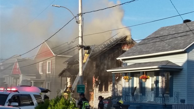 Incendie à Trois-Pistoles: une propagation freinée par les pompiers