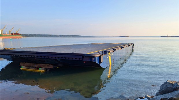 Soucy Industriel livre avec succès les premières barges fabriquées à Rivière-du-Loup 