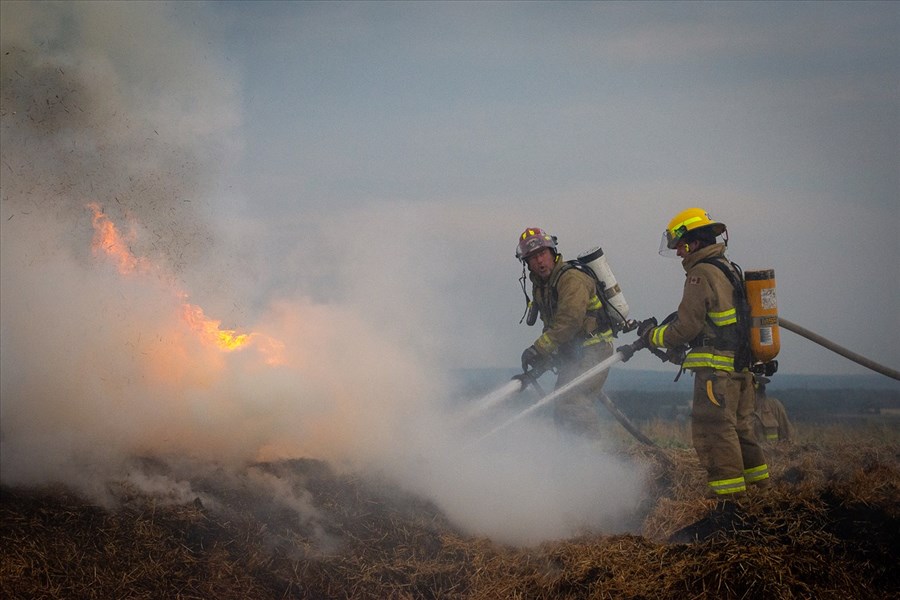 Une machinerie agricole s’enflamme à Saint-André-de-Kamouraska 