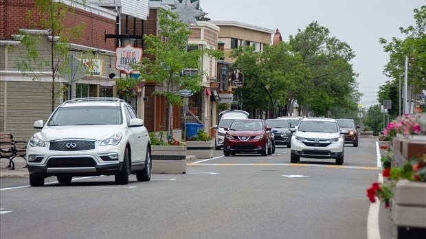 Un défilé de mode extérieur au centre-ville de Rivière-du-Loup