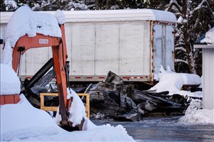 Un petit garage est la proie des flammes à Saint-Modeste 