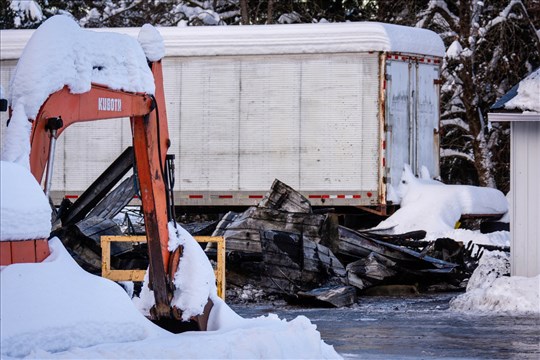 Un petit garage est la proie des flammes à Saint-Modeste 