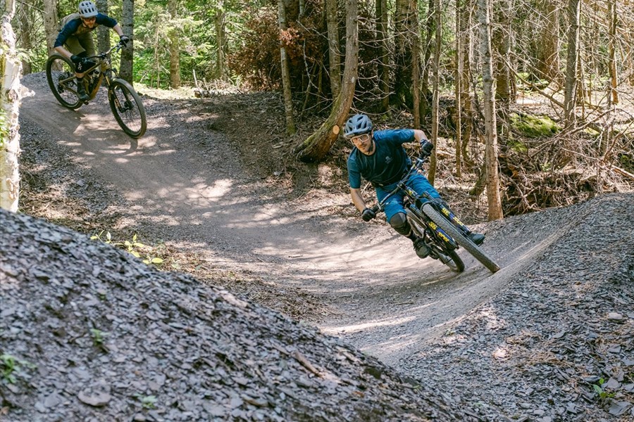 Tourisme Bas-Saint-Laurent mise sur le développement du vélo de montagne