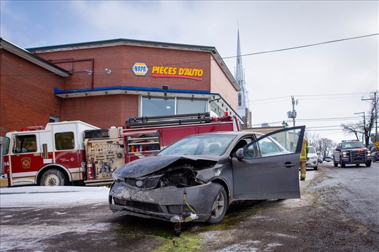 Collision latérale sur la rue Lafontaine à Rivière-du-Loup 