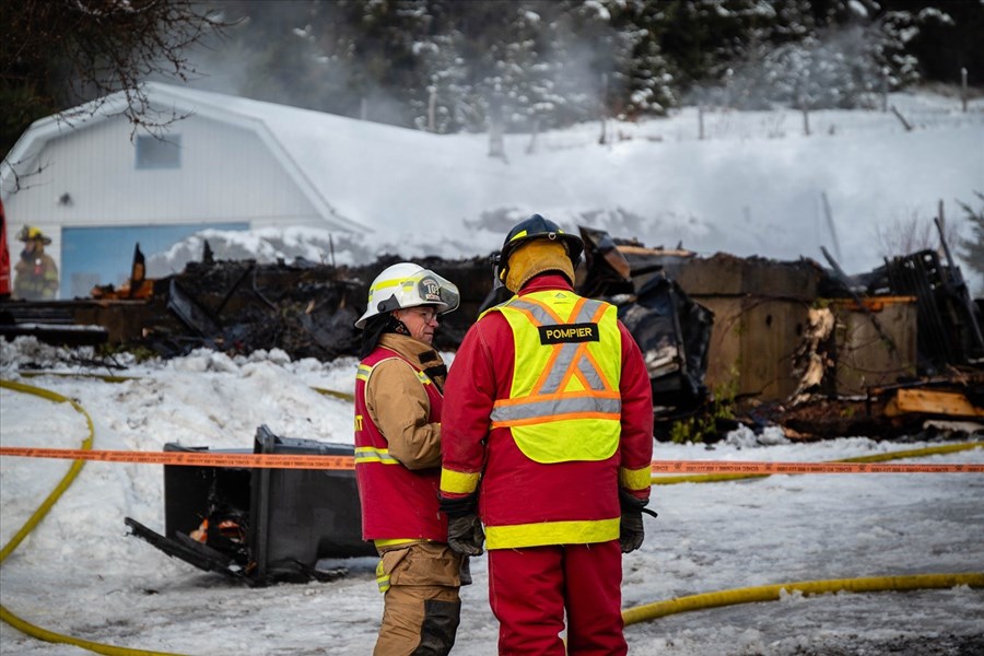 Incendie mortel à Pohénégamook : la SQ écarte la thèse d’un acte criminel 