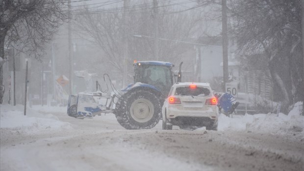 Avertissement de tempête : entre 15 et 30 cm de neige attendus au KRTB 