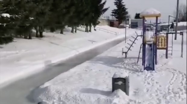 Un nouvel anneau de glace à Saint-Louis-du-Ha! Ha! 